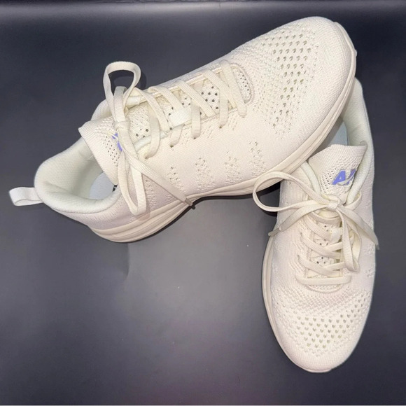 APL Women Techloom Breeze Sneaker Women’s Size 10 - Picture 2 of 14